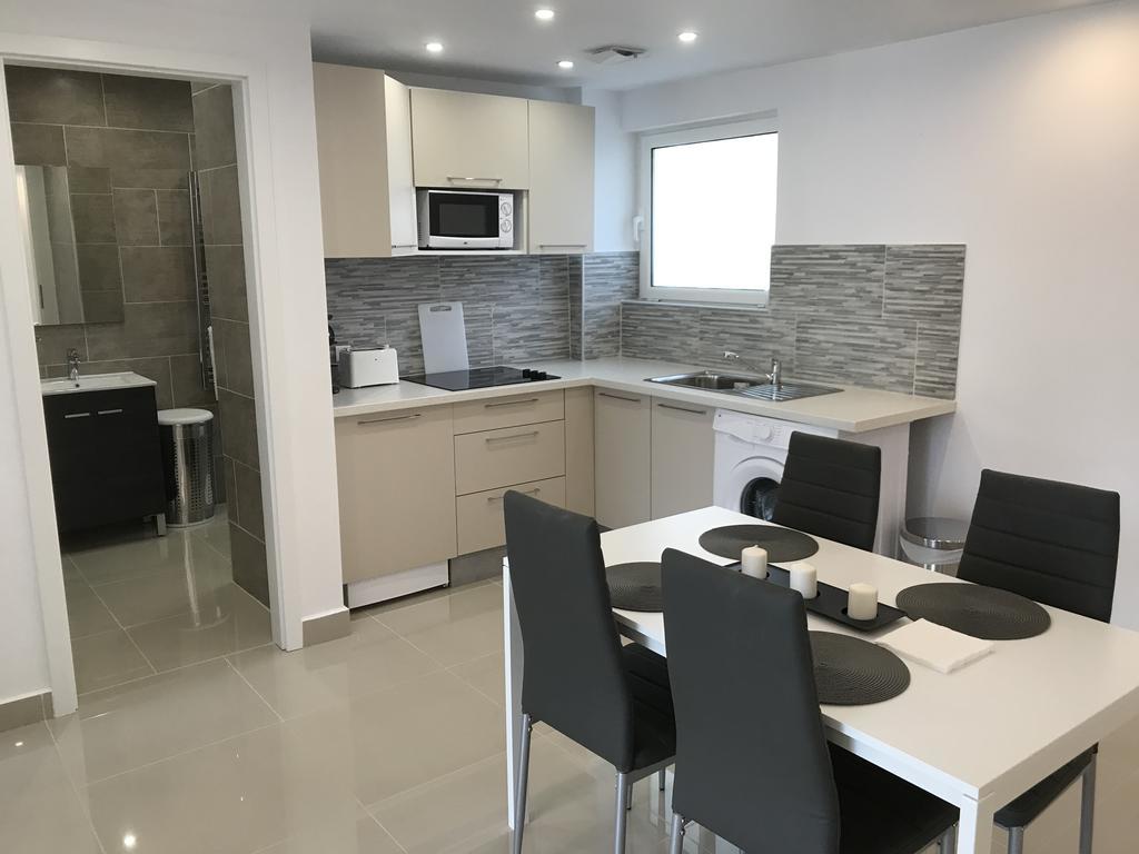 Athena Apartment Artemida  Exterior foto